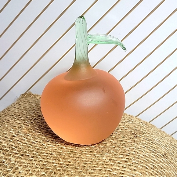 Vintage Hand Blown Peach Pink Frosted Apple Paperweight - Picture 4 of 7